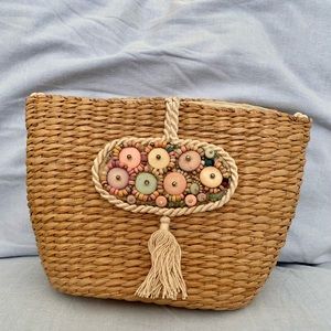 Precious hand jeweled rattan handbag! Beautiful 💎 pattern. Woven crossbody!